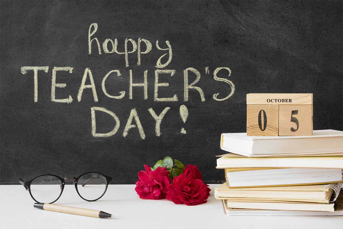 Happy Teacher's Day Wishes and Quotes to Send to Your Teacher as SMS
